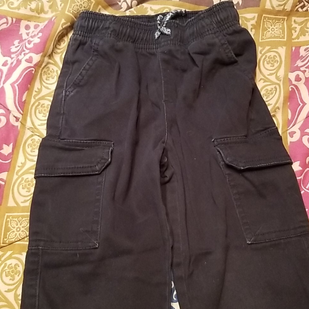 Boy cargo pants with side pockets